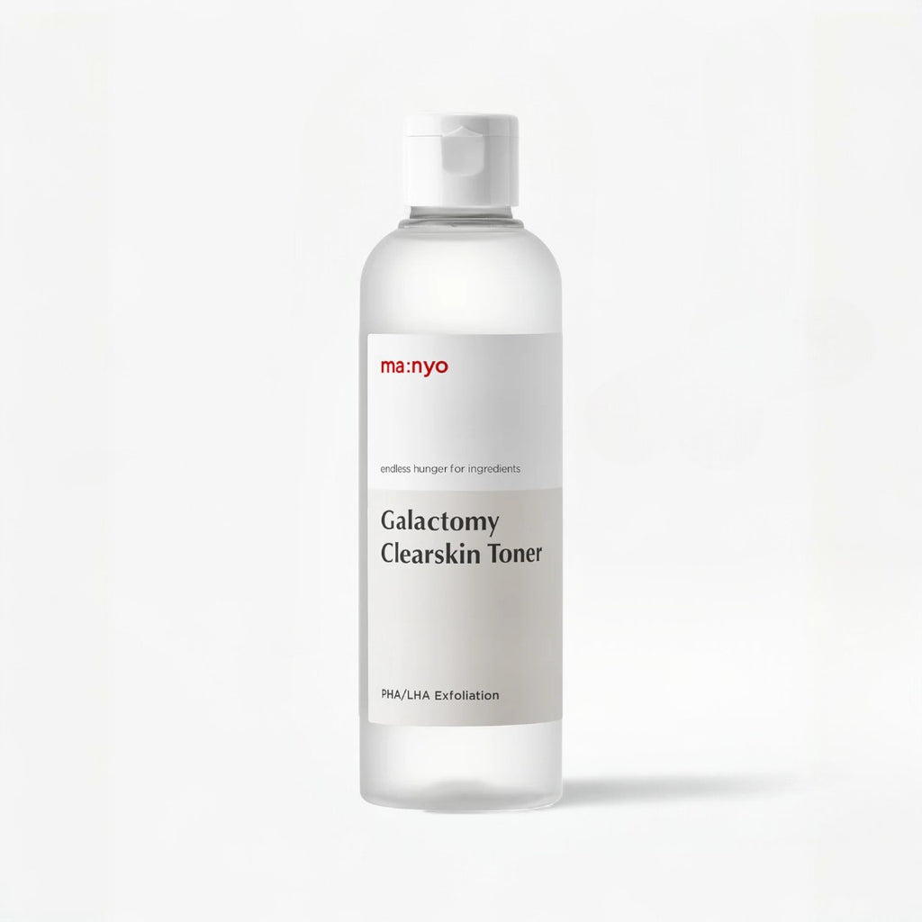 ma:nyo Galactomy Clearskin Toner 210ml bottle with PHA and LHA exfoliation benefits.